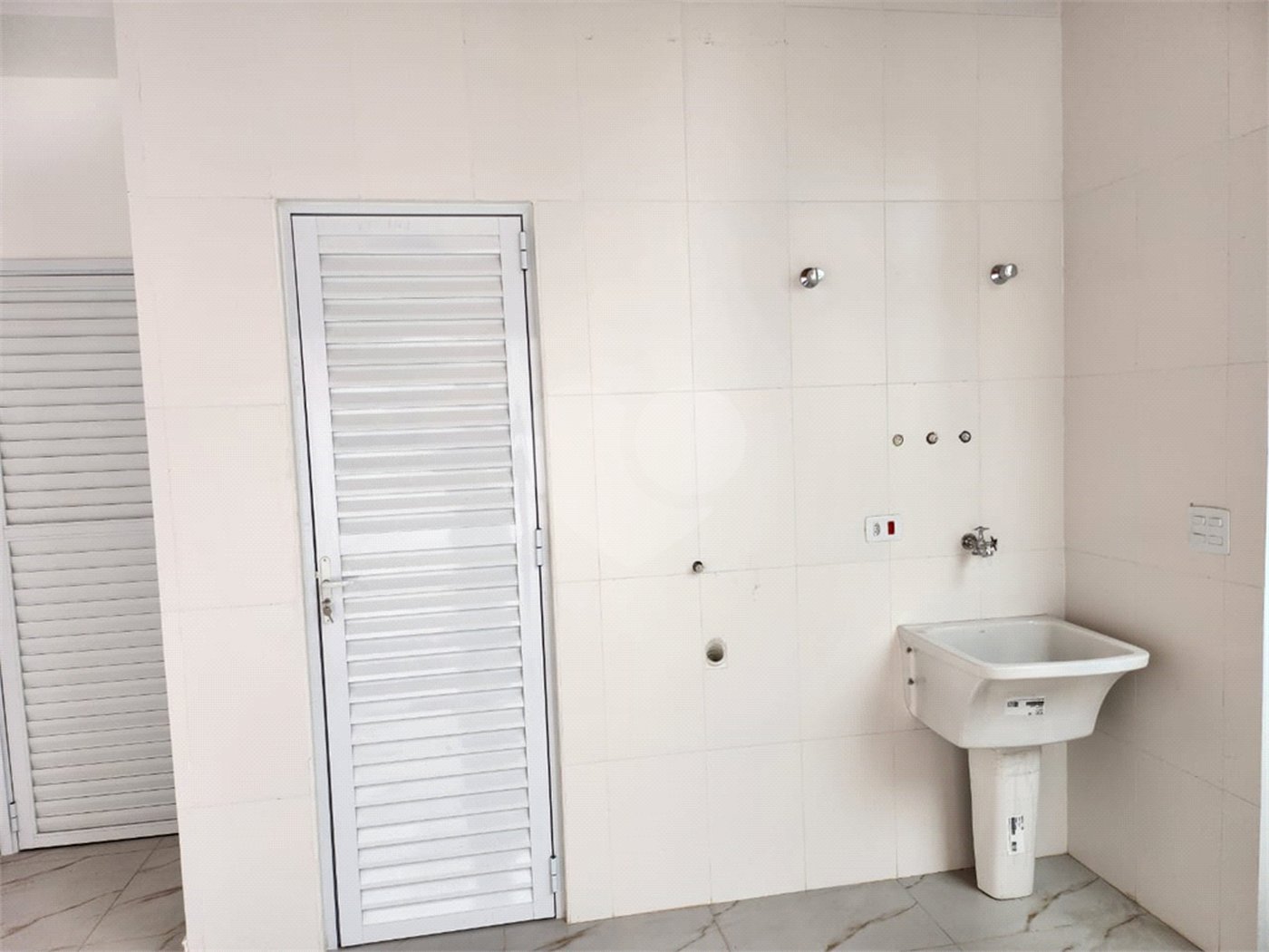 Cobertura à venda com 3 quartos, sendo 1 suíte,  em Vila Assunção, Santo André, SP