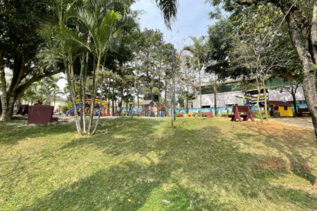 Casa à venda com 4 quartos, sendo 2 suítes,  no condomínio São Paulo Ii, Cotia - SP