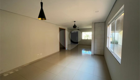 Casa à venda com 3 quartos, sendo 1 suíte,  em Ipê, Três Lagoas, MS