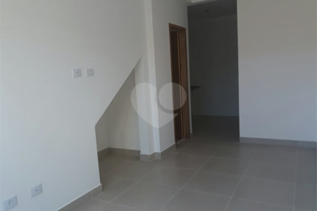 Casa à venda com 2 suítes no condomínio martinha, São Paulo - SP