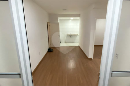 Apartamento à venda com 2 quartos, sendo 1 suíte,  em Jardim dos Manacás, Araraquara, SP