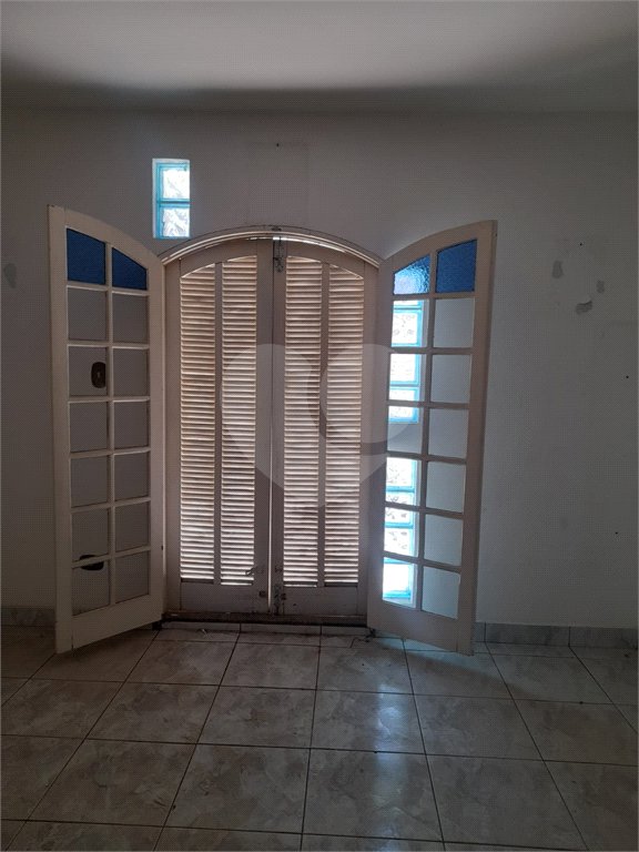 Sobrado à venda com 3 quartos, sendo 1 suíte, em Vila Mariana, São Paulo, SP