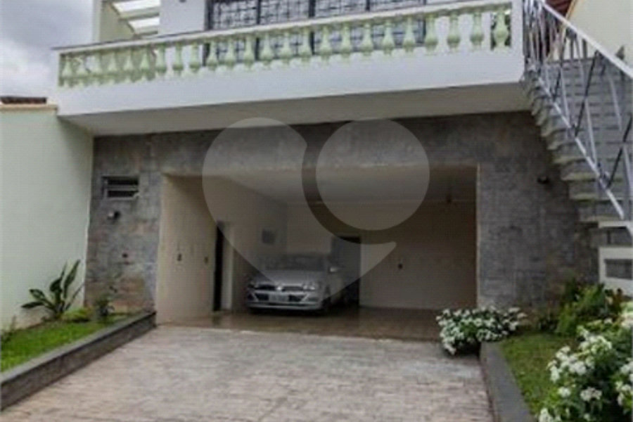 Casa à venda com 3 suítes em Horto, São Paulo, SP