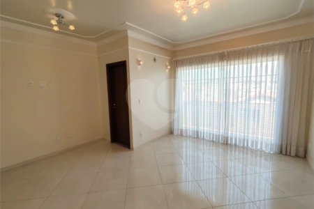 Sobrado à venda ou para alugar com 3 quartos, sendo 1 suíte,  em Jardim Itália, Itapetininga, SP