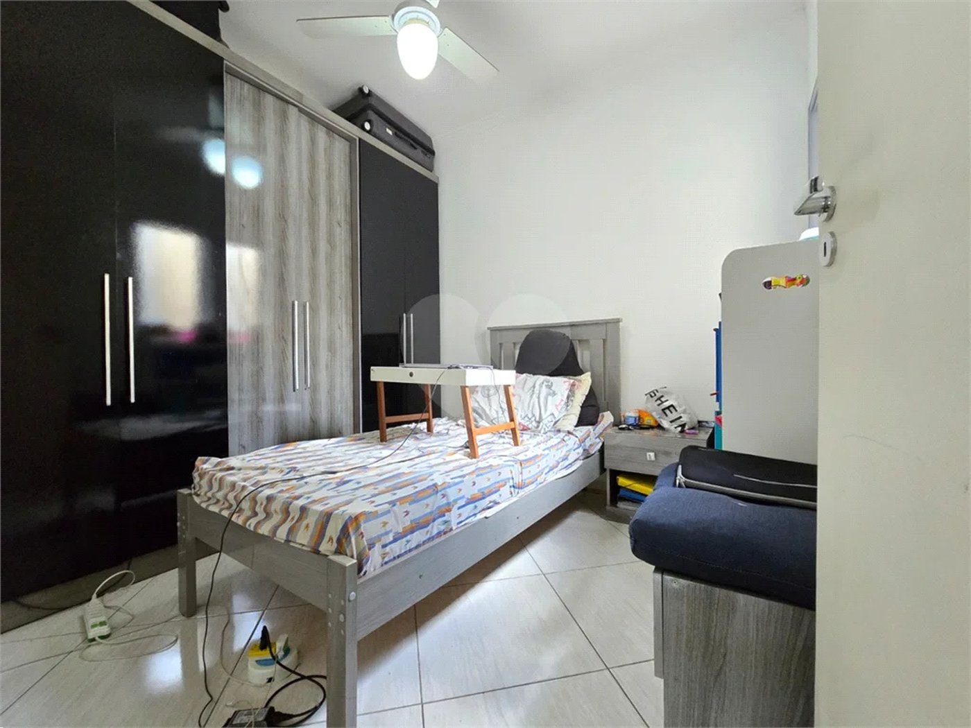 Casa à venda com 3 quartos, sendo 1 suíte, no condomínio Rafaela I, São Paulo - SP