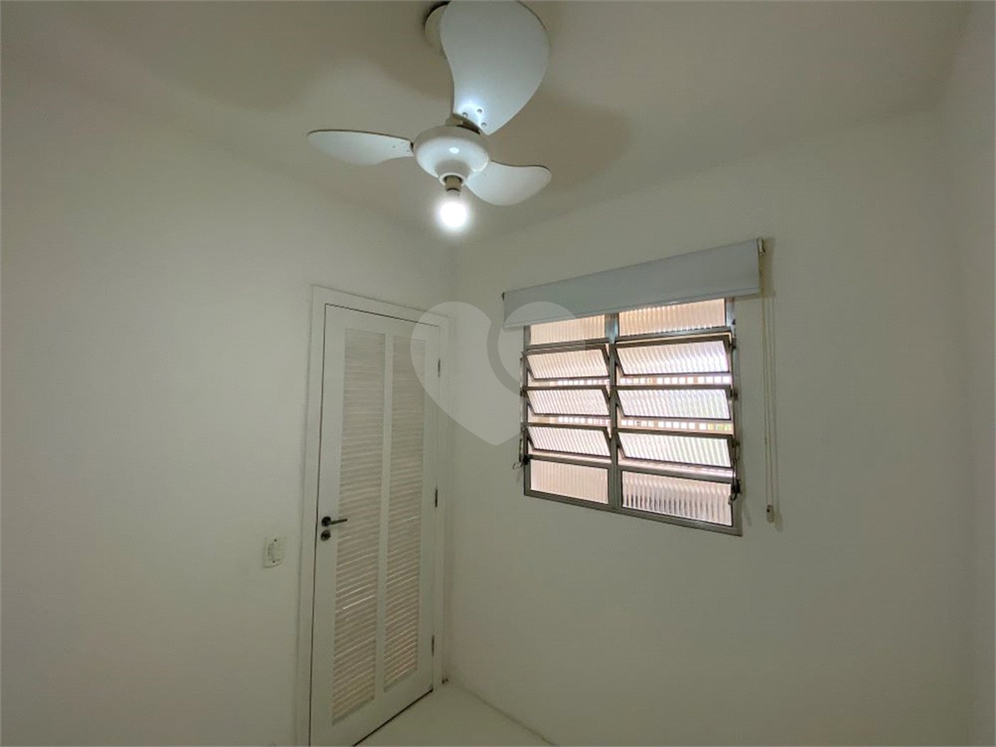 Apartamento para alugar com 3 quartos, sendo 1 suíte, em Jardim Europa, São Paulo, SP