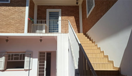 Casa à venda com 4 quartos, sendo 1 suíte, em Vila Santista, Atibaia, SP