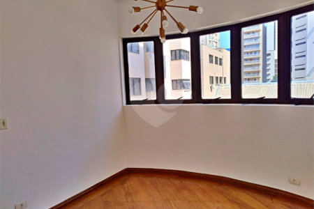 Apartamento à venda com 4 quartos, sendo 2 suítes,  em Indianópolis, São Paulo, SP