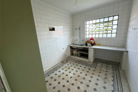 Sobrado para alugar com 6 quartos, sendo 2 suítes,  em Consolação, São Paulo, SP