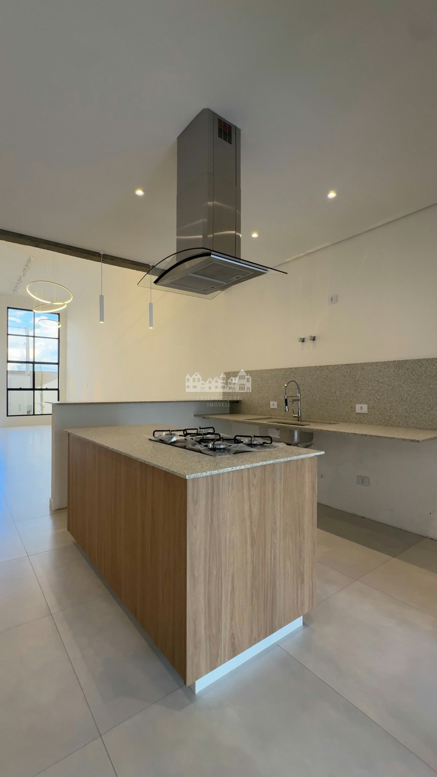 Casa térrea à venda com 3 suítes, em Nova Gardênia, Atibaia - SP