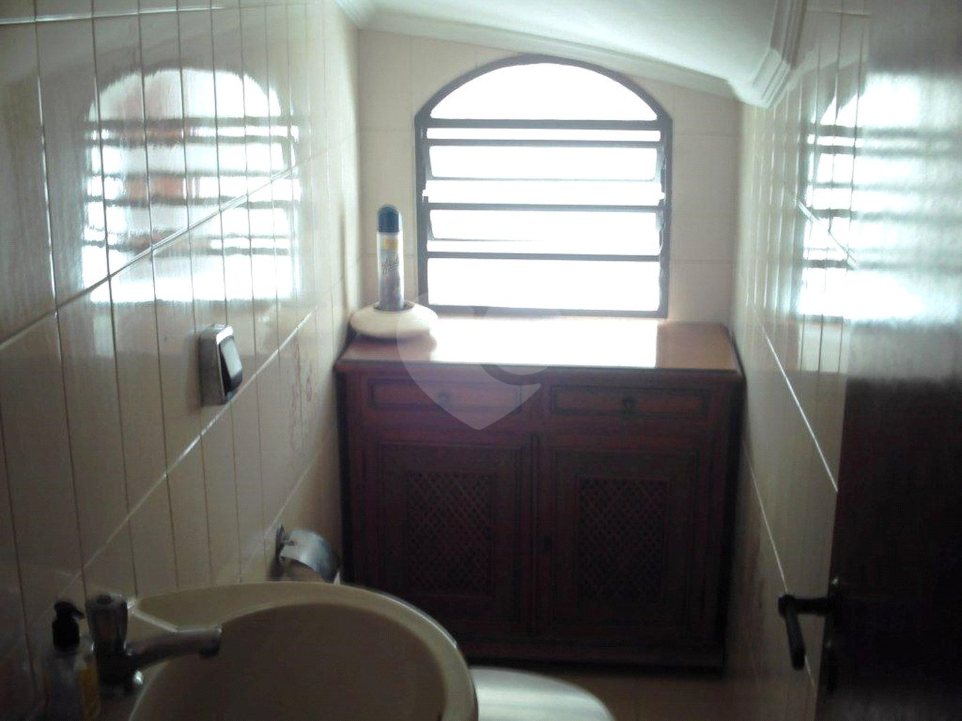 Casa à venda com 4 quartos, sendo 2 suítes, em Jardim Pinheiros, São Paulo, SP