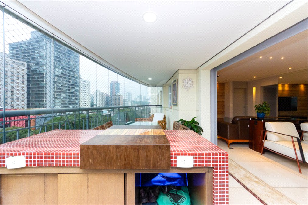 Apartamento à venda com 2 quartos, sendo 1 suíte, em Chácara Santo Antônio (zona Sul), São Paulo, SP