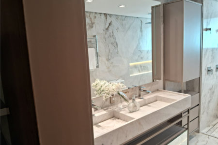 Apartamento à venda com 3 suítes em Moema, São Paulo, SP
