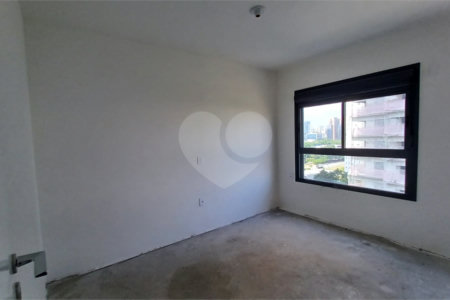 Apartamento à venda com 4 quartos, sendo 2 suítes,  em Água Branca, São Paulo, SP