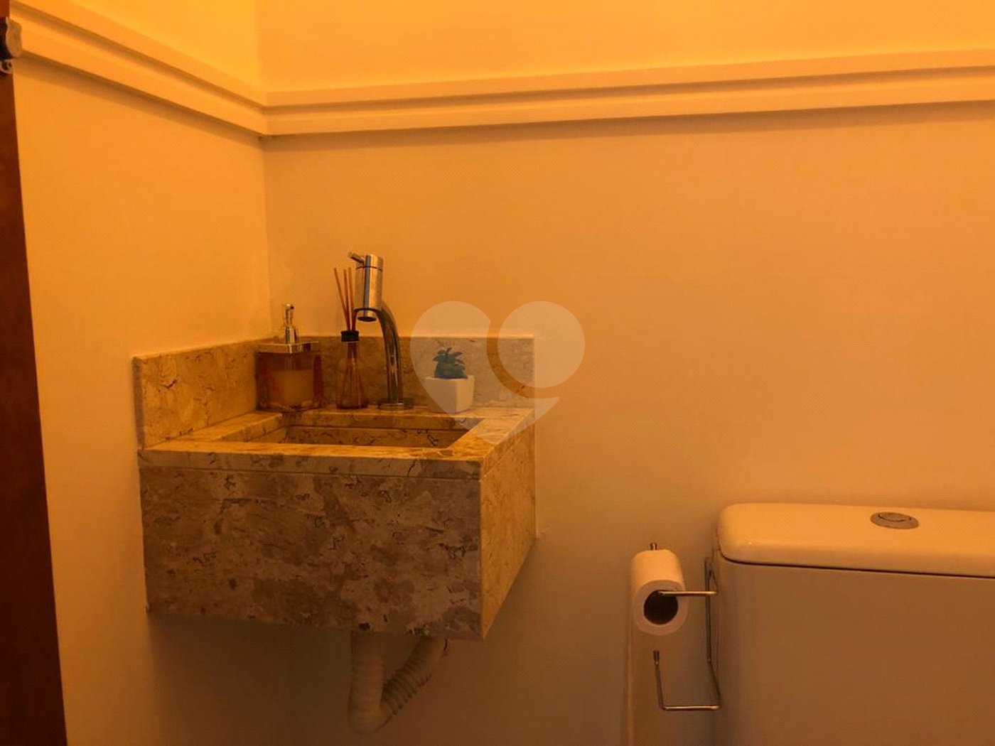 Casa à venda com 2 suítes no condomínio martinha, São Paulo - SP