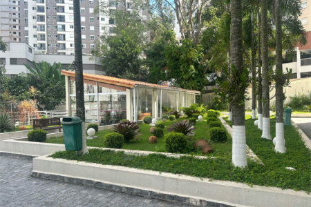 Apartamento à venda com 3 quartos, sendo 1 suíte,  em Vila Andrade, São Paulo, SP