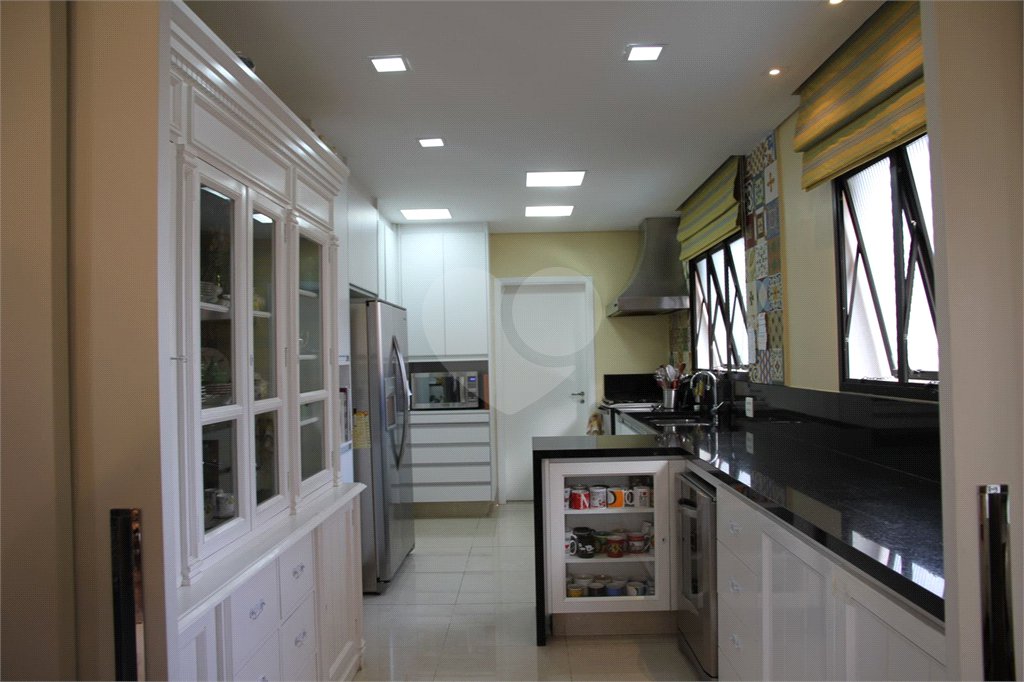 Apartamento à venda com 3 suítes em Campo Belo, São Paulo, SP