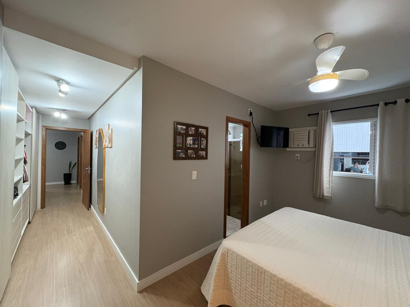 Apartamento com 3 dormitórios à venda, 162 m² por R$ 1.550.000,00 - Pompéia - Santos/SP
