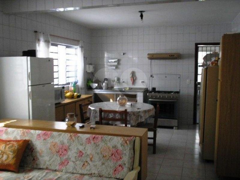 Sobrado à venda com 4 quartos, sendo 1 suíte, em Vila Nivi, São Paulo, SP