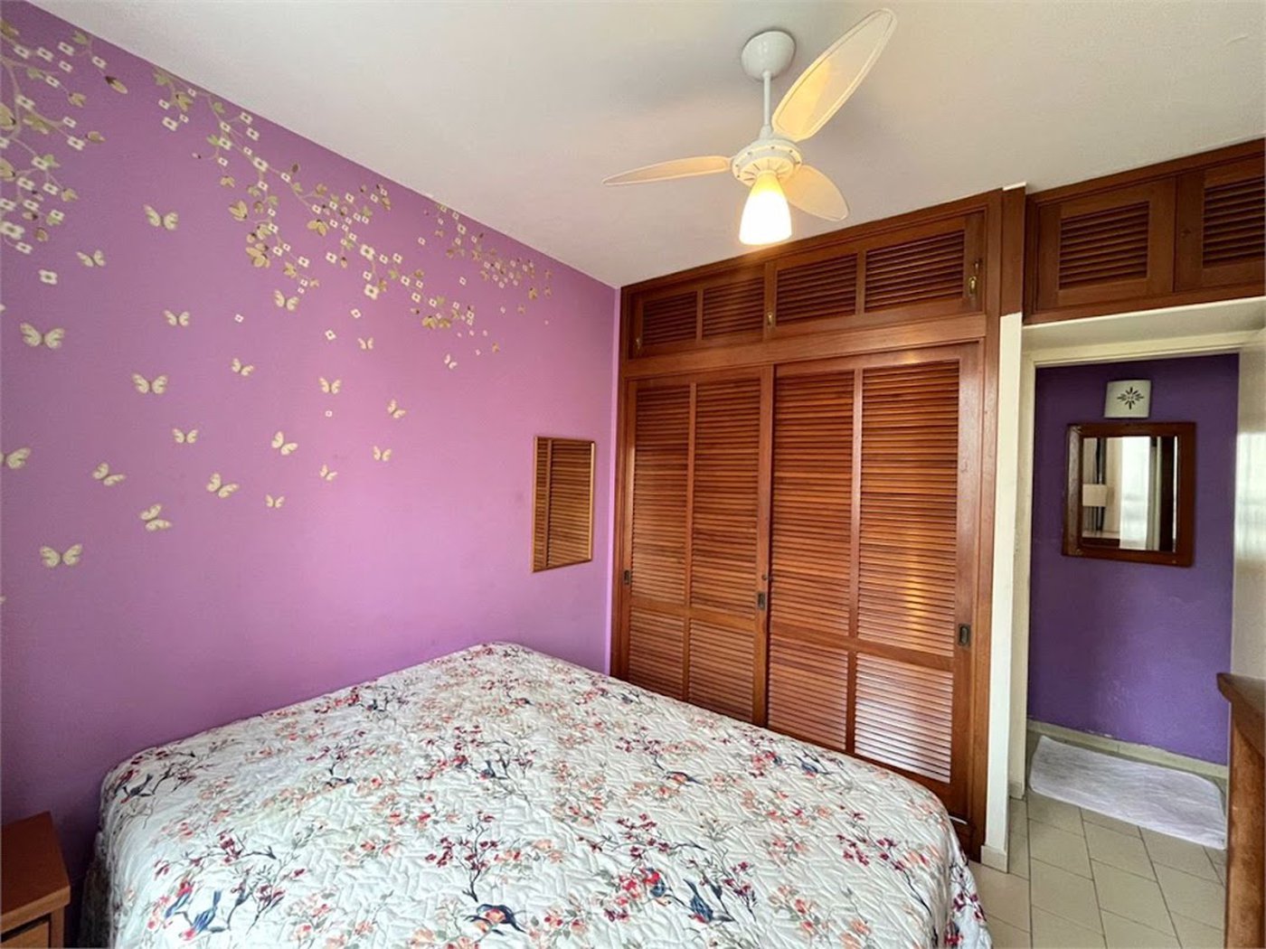 Apartamento de 1 Dormitório na Quadra da Praia das Pitangueiras – Localização Privilegiada!