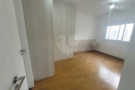 Apartamento à venda ou para alugar com 2 quartos, sendo 1 suíte, em Parque Industrial Tomas Edson, São Paulo, SP