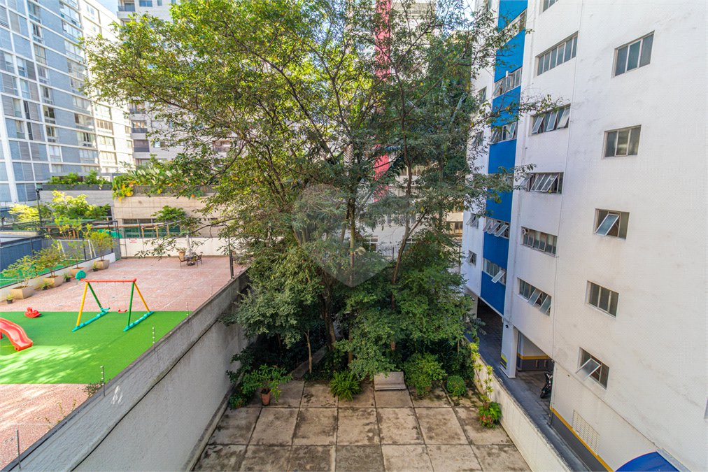Apartamento à venda com 4 quartos, sendo 1 suíte,  em Higienópolis, São Paulo, SP