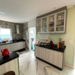 Casa à venda com 1 quarto, sendo 3 suítes, no condomínio Aruã Brisas I, Mogi das Cruzes - SP