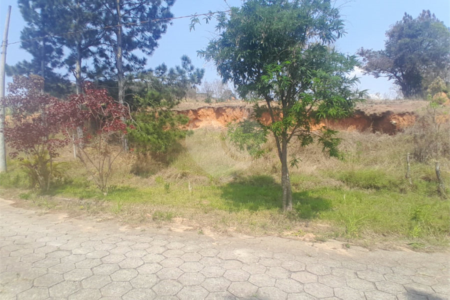 Terreno à venda no condomínio Aútria da Cantareira, Mairiporã - SP