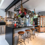 Casa à venda com 4 suítes no condomínio Granja do Morumbi, São Paulo - SP