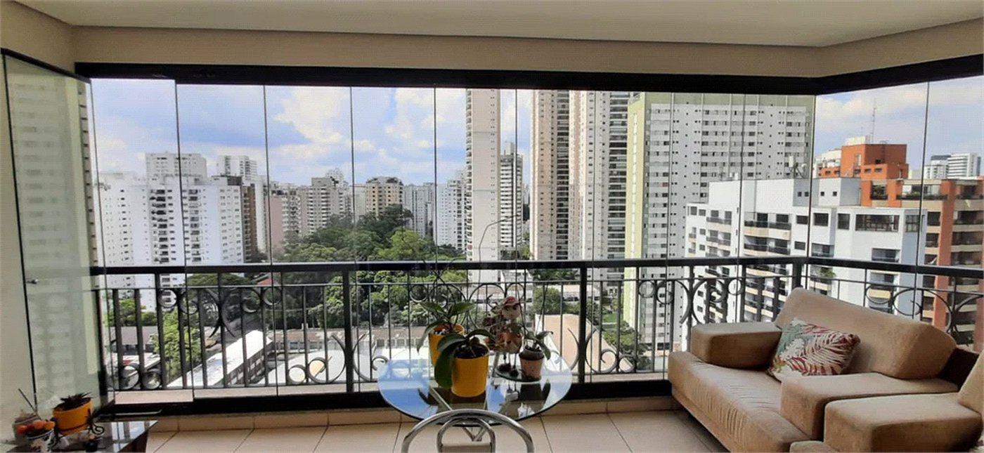 Apartamento à venda com 4 quartos, sendo 3 suítes,  em Cidade Monções, São Paulo, SP