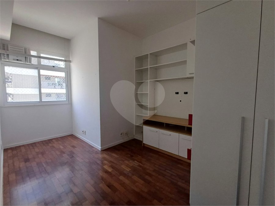 Apartamento à venda com 3 quartos, sendo 1 suíte,  em Lagoa, Rio de Janeiro, RJ