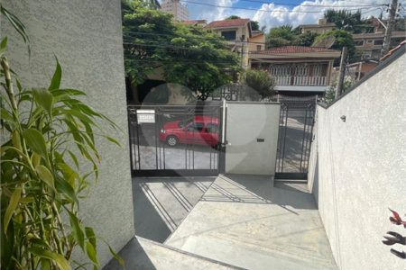 Sobrado à venda com 3 suítes em Vila Junqueira, Atibaia, SP