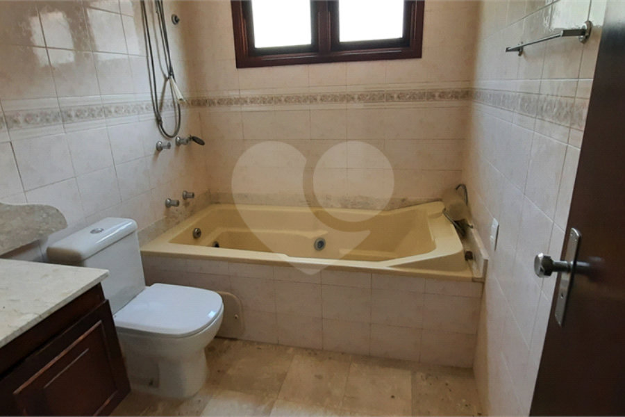 Casa à venda ou para alugar com 4 quartos, sendo 2 suítes, em Mantiqueira, Mairiporã, SP