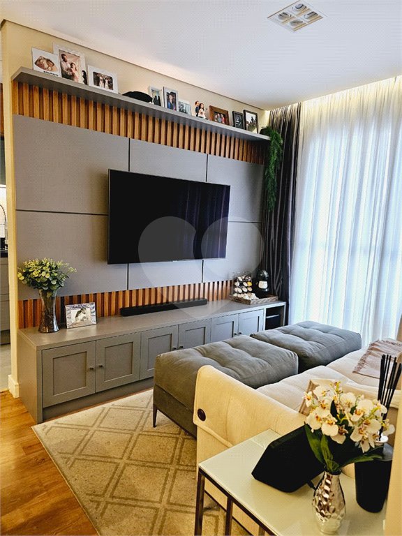 Apartamento à venda com 3 quartos, sendo 1 suíte,  em Brás, São Paulo, SP