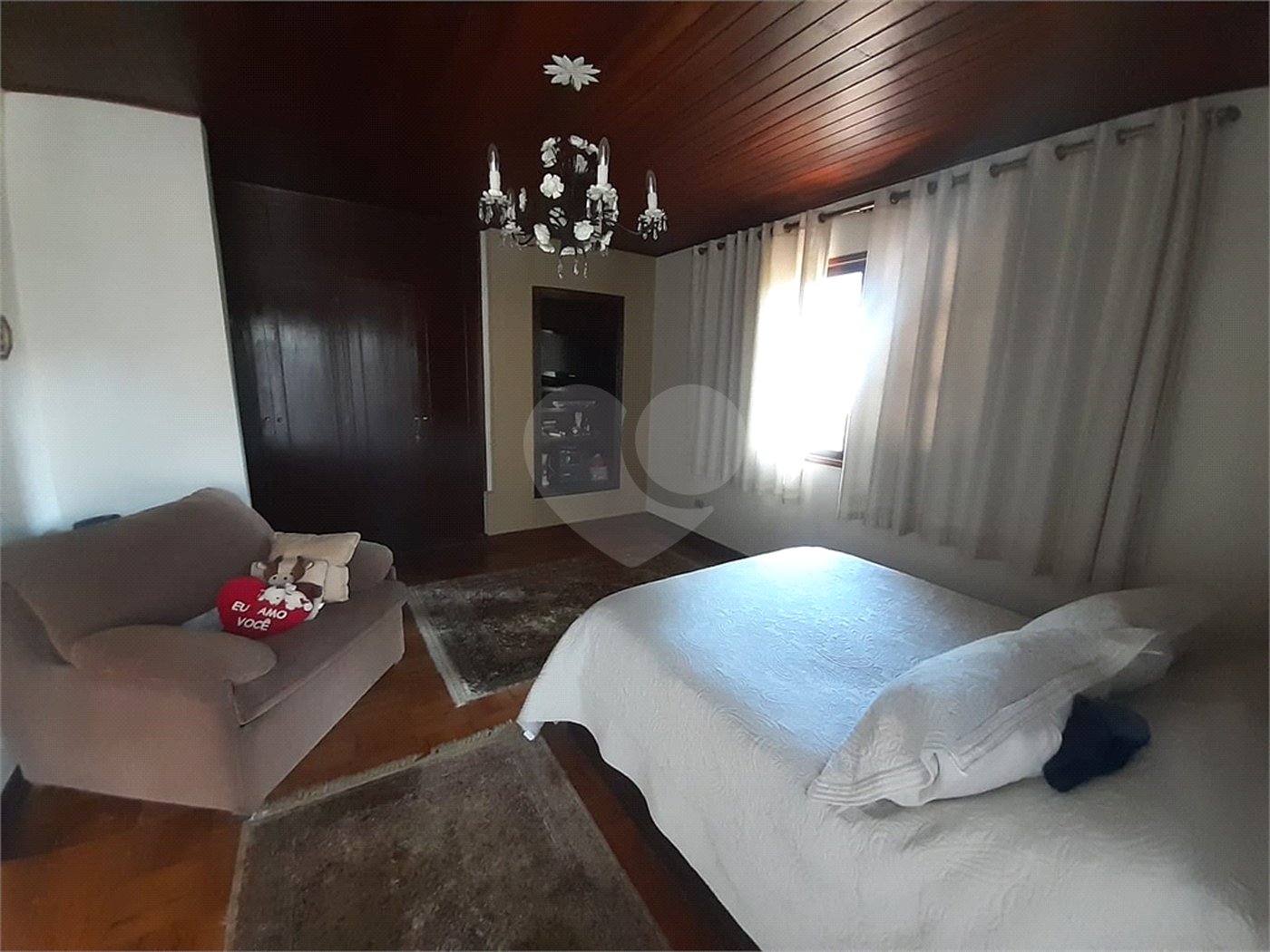 Casa à venda com 3 quartos, sendo 1 suíte, no condomínio Jardim da Monntanha Ii, Mairiporã - SP