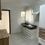 Apartamento à venda com 3 quartos, sendo 1 suíte,  em Vila Lavínia, Mogi das Cruzes, SP