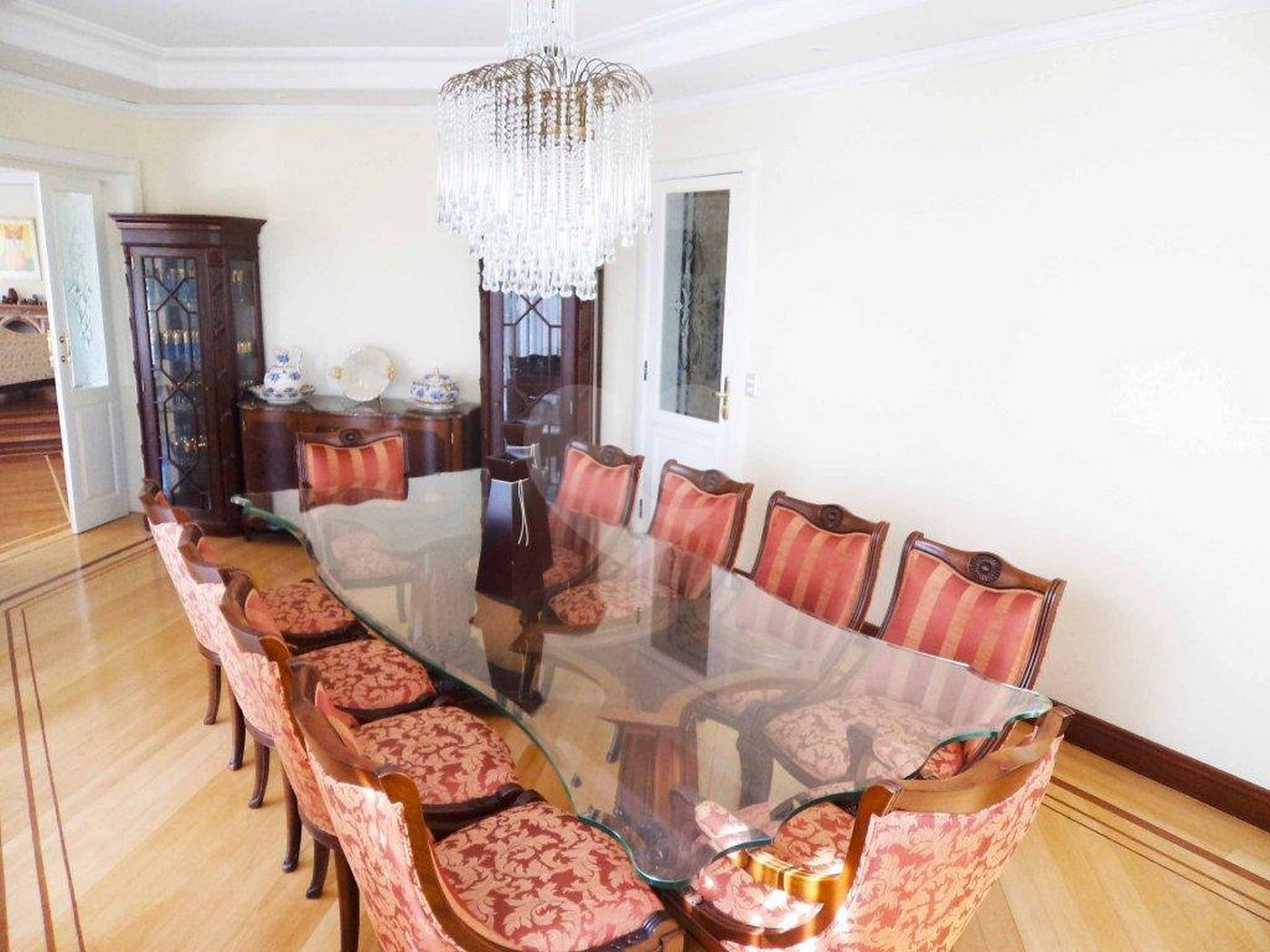 Casa à venda com 5 suítes em Jardim Leonor, São Paulo, SP
