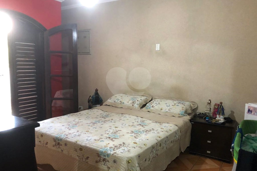 Sobrado à venda com 5 quartos, sendo 2 suítes, em Vila Maria Alta, São Paulo, SP