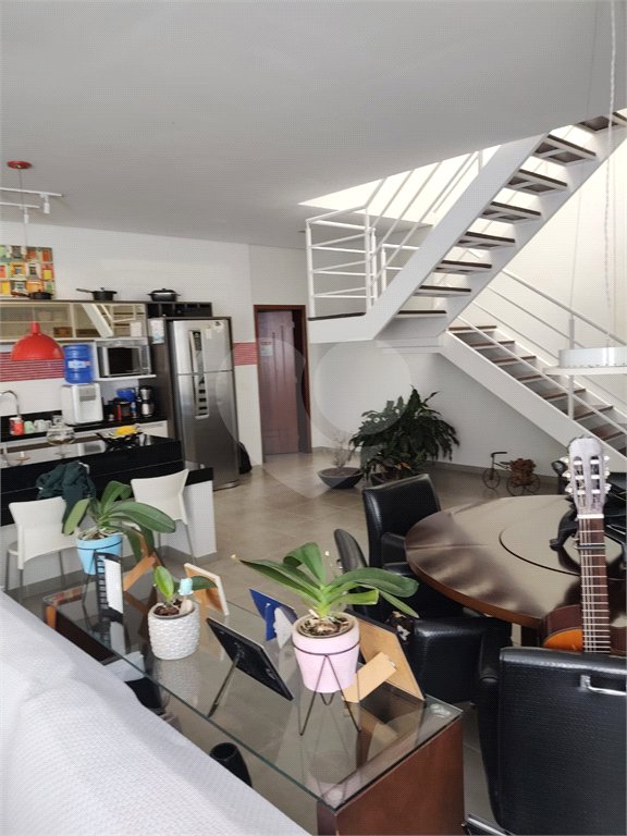 Casa à venda com 4 quartos, sendo 3 suítes, no condomínio Estância Marambaia, Vinhedo - SP