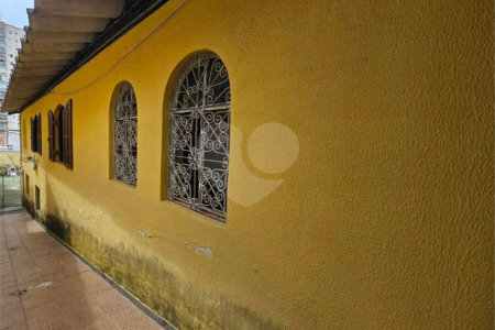 Casa Térrea à venda com 3 quartos, sendo 1 suíte, no Centro, Poá, SP