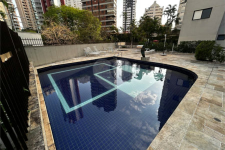 Apartamento à venda com 3 quartos, sendo 1 suíte,  em Vila Andrade, São Paulo, SP