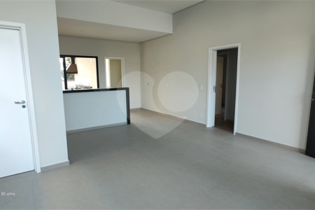 Casa à venda com 3 suítes no condomínio Reserva Ybyra, Atibaia - SP