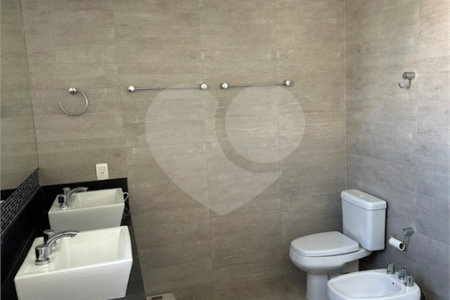 Apartamento à venda com 3 suítes em Vila Suzana, São Paulo, SP