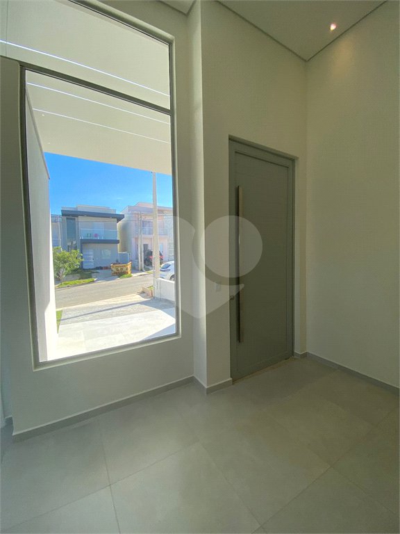 Casa à venda com 3 quartos, sendo 1 suíte, no condomínio Horto Florestal Villagio, Sorocaba - SP