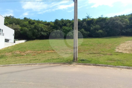 Terreno à Venda no Condomínio Santa Isabel 2 - Louveira/SP