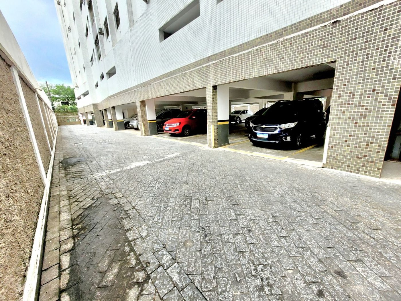Apartamento com 2 dormitórios, 1 suíte, dependência de empregada à venda, 107 m² por R$ 640.000 - Marapé - Santos/SP