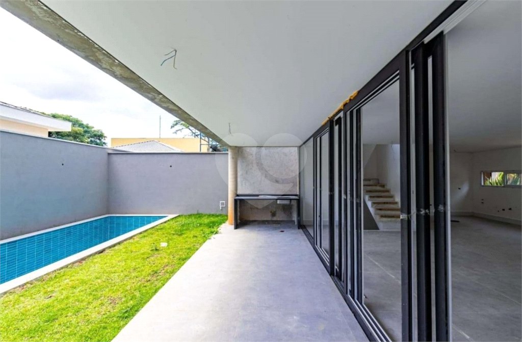 Casa à venda com 4 suítes no condomínio Venezia, São Paulo - SP