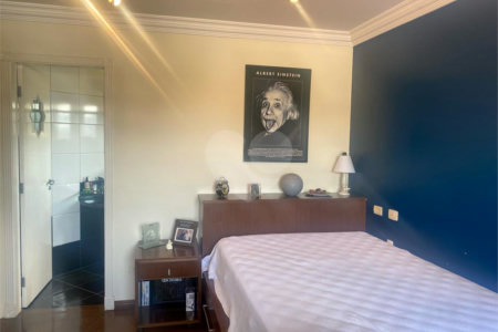 Casa à venda com 4 quartos, sendo 3 suítes, em Jardim Maia, Guarulhos, SP