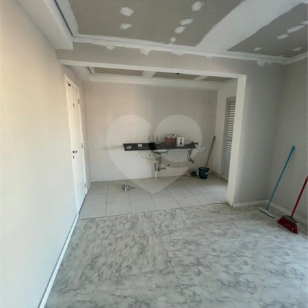 Apartamento à venda com 3 suítes em Quarta Parada, São Paulo, SP