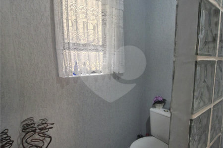 Casa à venda com 4 quartos, sendo 2 suítes, no condomínio Grape Village, Vinhedo - SP